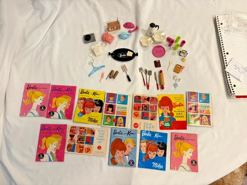 LARGE LOT vintage mattel barbie accessories booklets dishes (27)