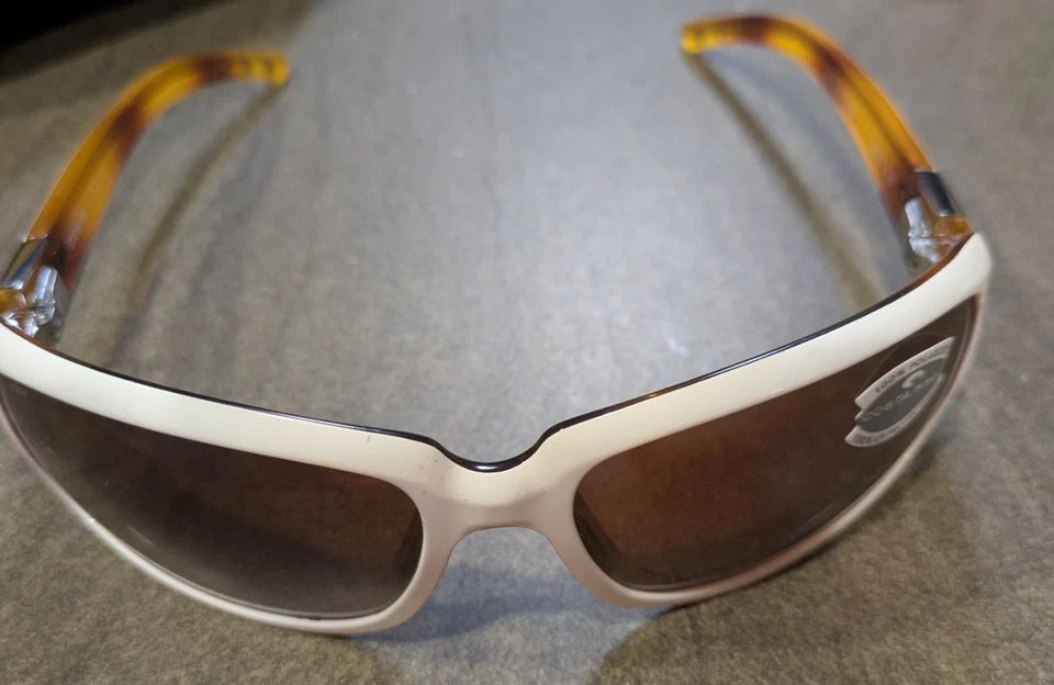 Gafas de sol polarizadas Costa Del Mar Isabela IB 29 blancas/tortuga con estuche Foto 2 de 4