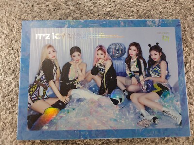 ITZY Album - IT z ICY