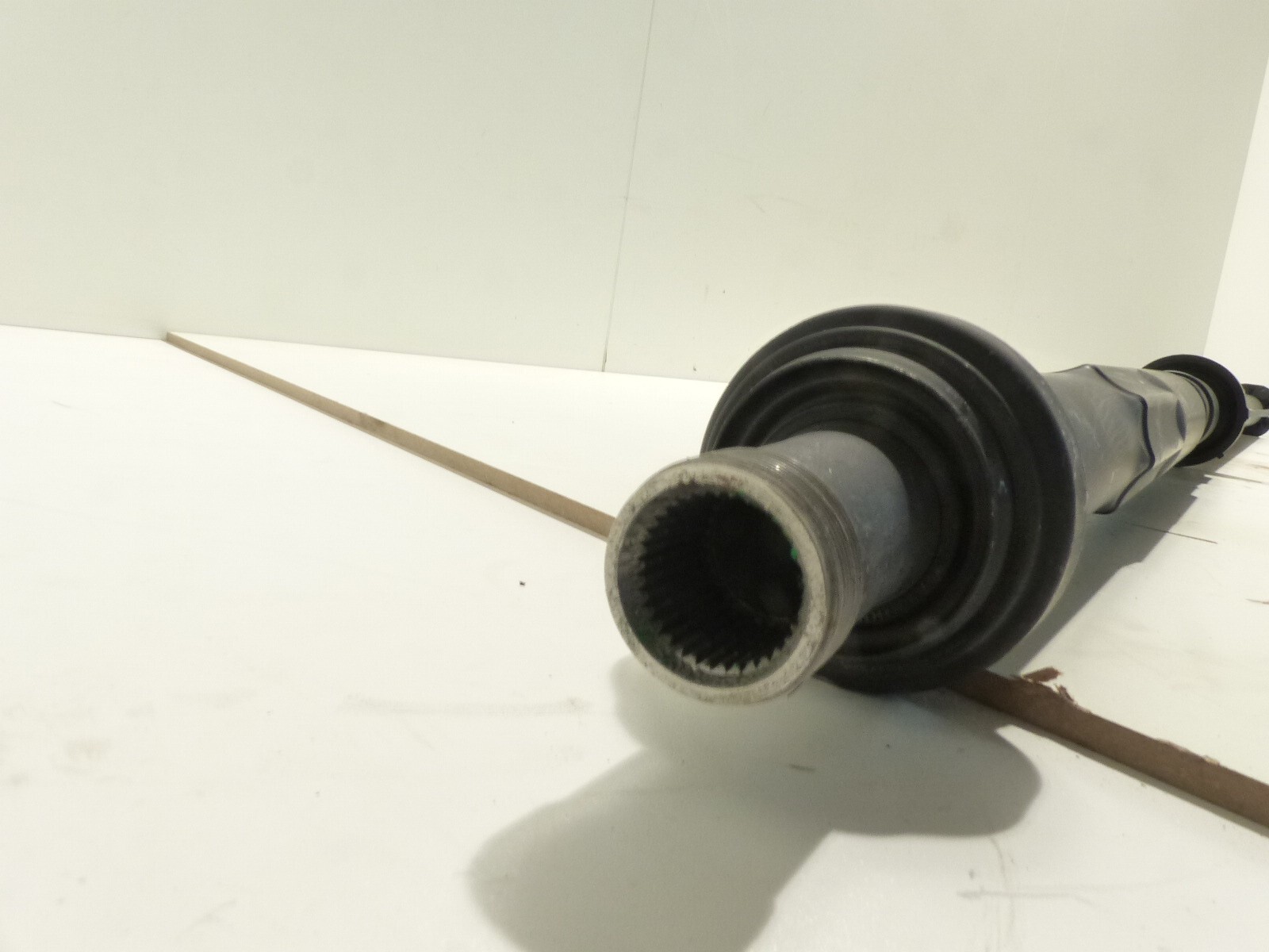 Original BMW F40 F44 F45 F48 F39 F54 F60 Gelenkwelle hinten 