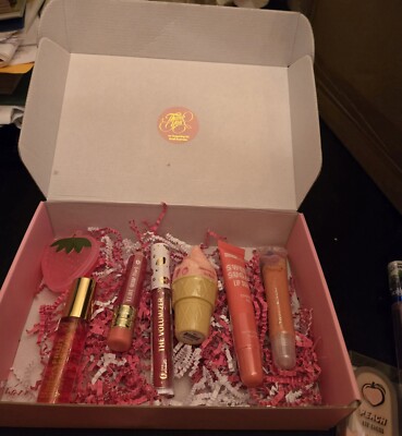 7pc Lipgloss,lip Balm Bundle Assorted Brands With Different Fruit Scents.