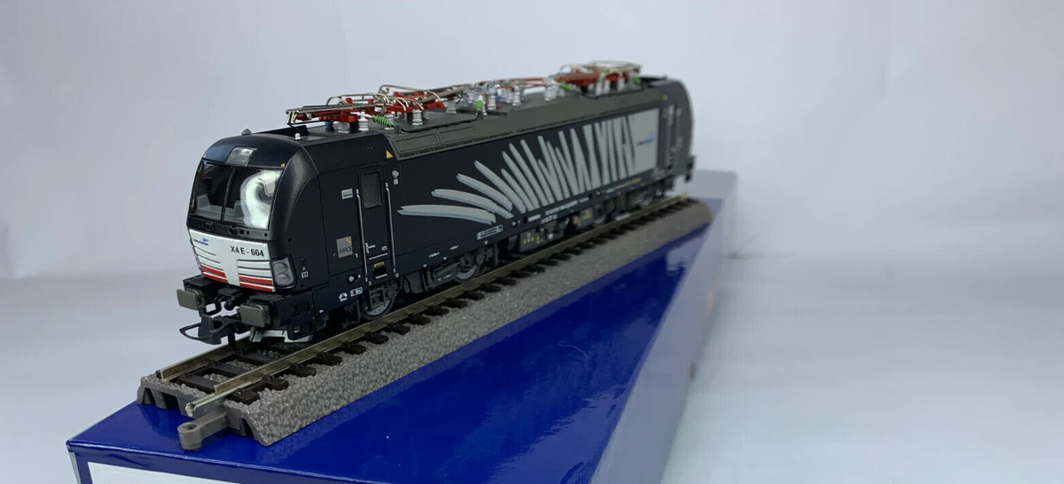 ROCO 60953 193 664-0 MRCE Lokomotion Black Livery Gray Stripes 4