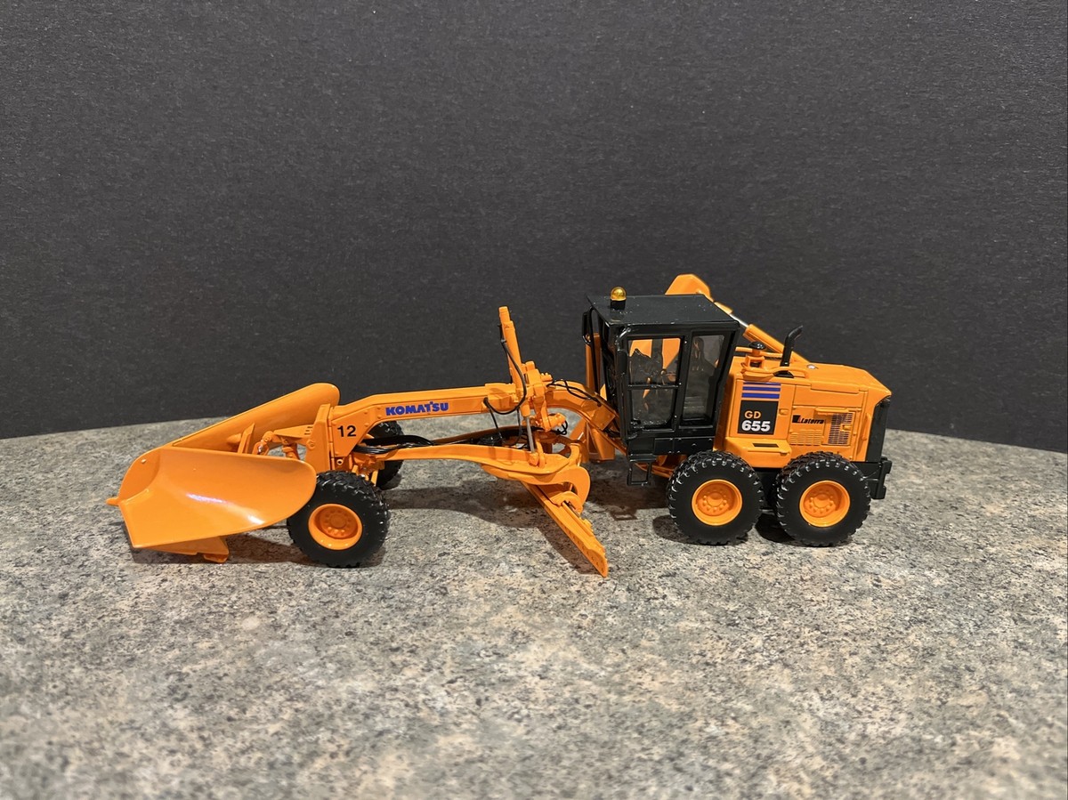 Komatsu GD655 1:50 Scale Motor grader First Gear Model | eBay