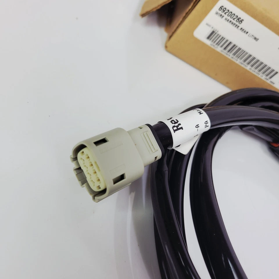 Arnés de cables trasero Harley-Davidson 14-24 Triglide 69200266 OEM Foto 3 de 4