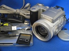 FUJIFILM FinePix 4900ZOOM New battery, and many others with 16 MB SmartMedia
