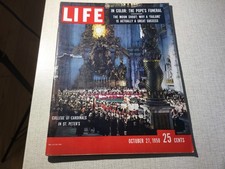 LIFE MAGAZINE.  October 27, 1958.  IN COLOR:  THE POPE'S FUNERAL.  Vintage.