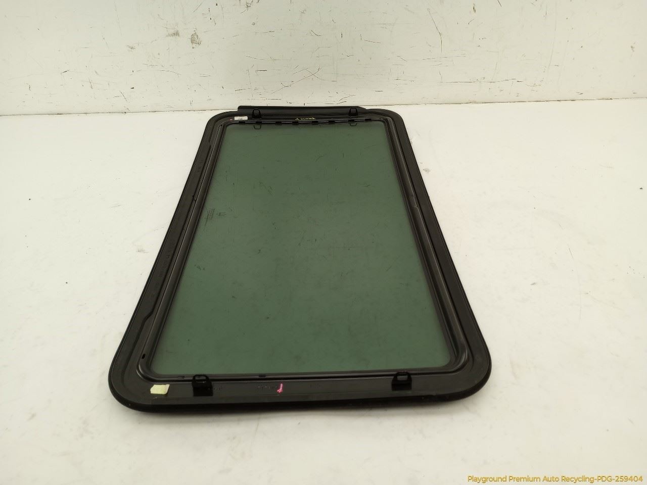Maserati Quattroporte M139 Sunroof Moonroof Window Glass Fits 2003-2008 03 04 05