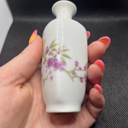 Elegante vaso vintage in porcellana rifinito in argento made China 4" - Foto 7 di 11