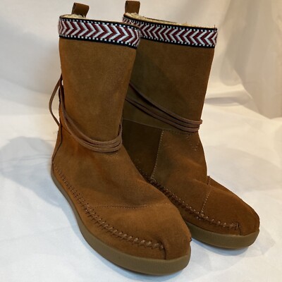 TOMS Nepal Moccasin Style Faux Fur Lined Boots Chestnut Size Y2K Style  Boots