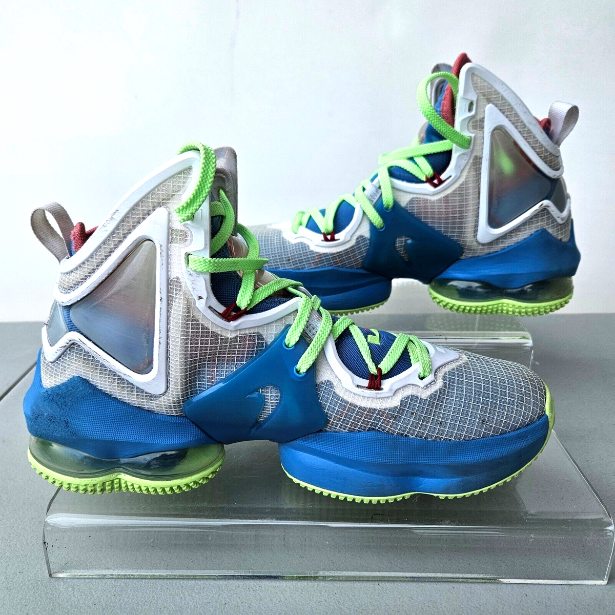 Nike LeBron XIX 19 GS Dutch Blue Lime Glow Youth Size 6.5 Sneakers