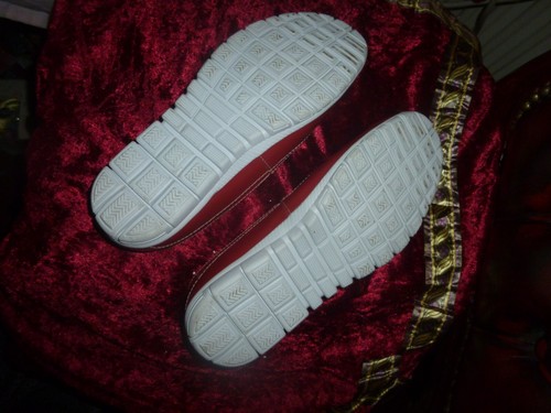 CUSHION WALK/LIFESTYLE.LEATHER UPPERS,RED SLIP ON SHOES,6E.FREE PP. - Picture 3 of 5