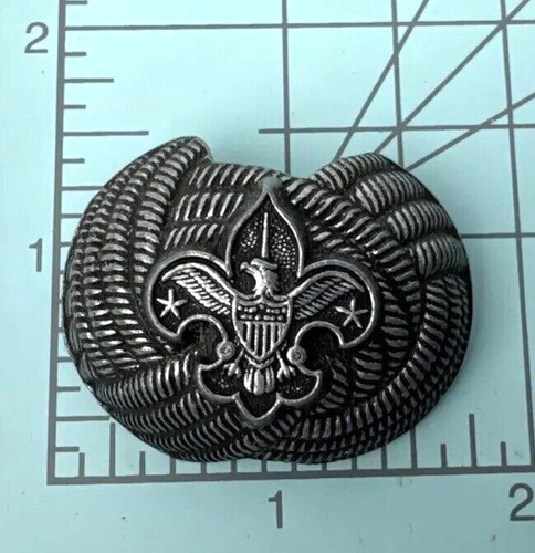 Vtg Boy Scouts BSA Neckerchief Slide Metal Eagle Logo Rope Knot No 2 - Picture 3 of 3