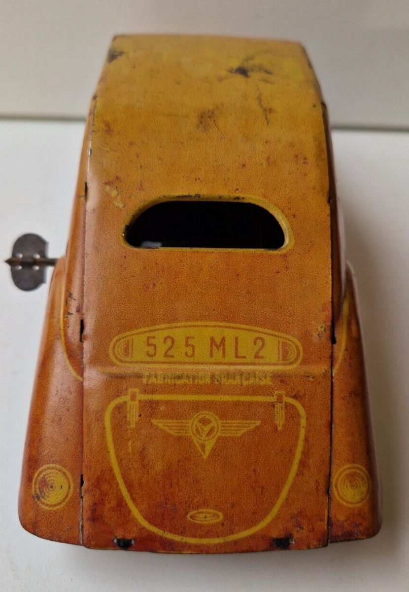 Voiture de course mécanique ML Martinan Larnaude jouet ancien
