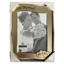 Just Married Photo Frame Mr. and Mrs. 5x7 Malden NWT Wedding Man Woman Hearts
