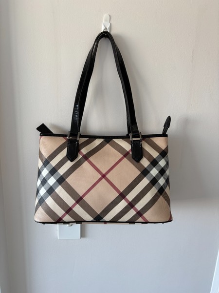 Burberry House NovaCheck Checked Tote Bag - Patent Leather Handles