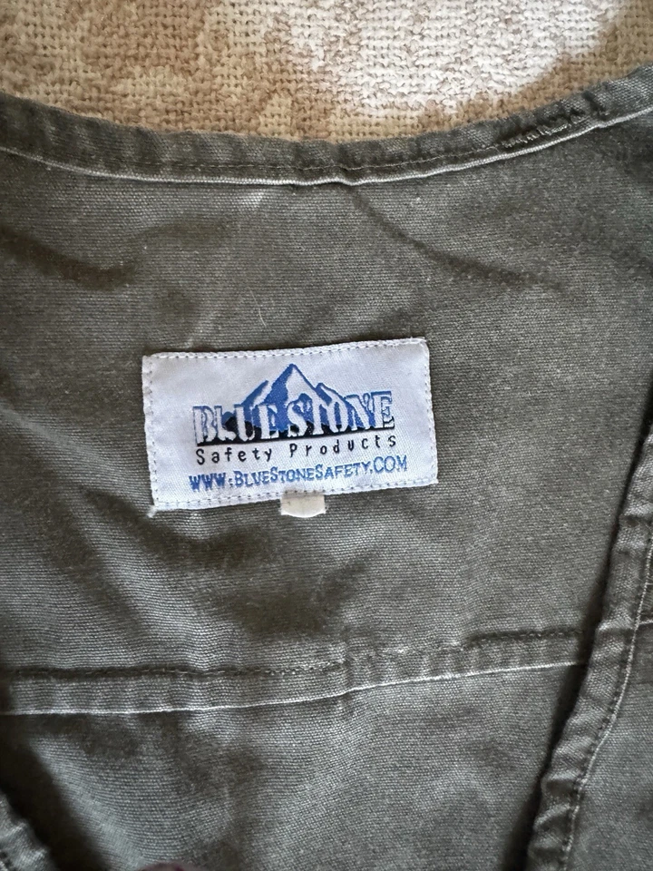 Blue Stone Tactical Reactor Zip Conceal Carry Hunting Pockets Safety Vest - Image 3 of 4