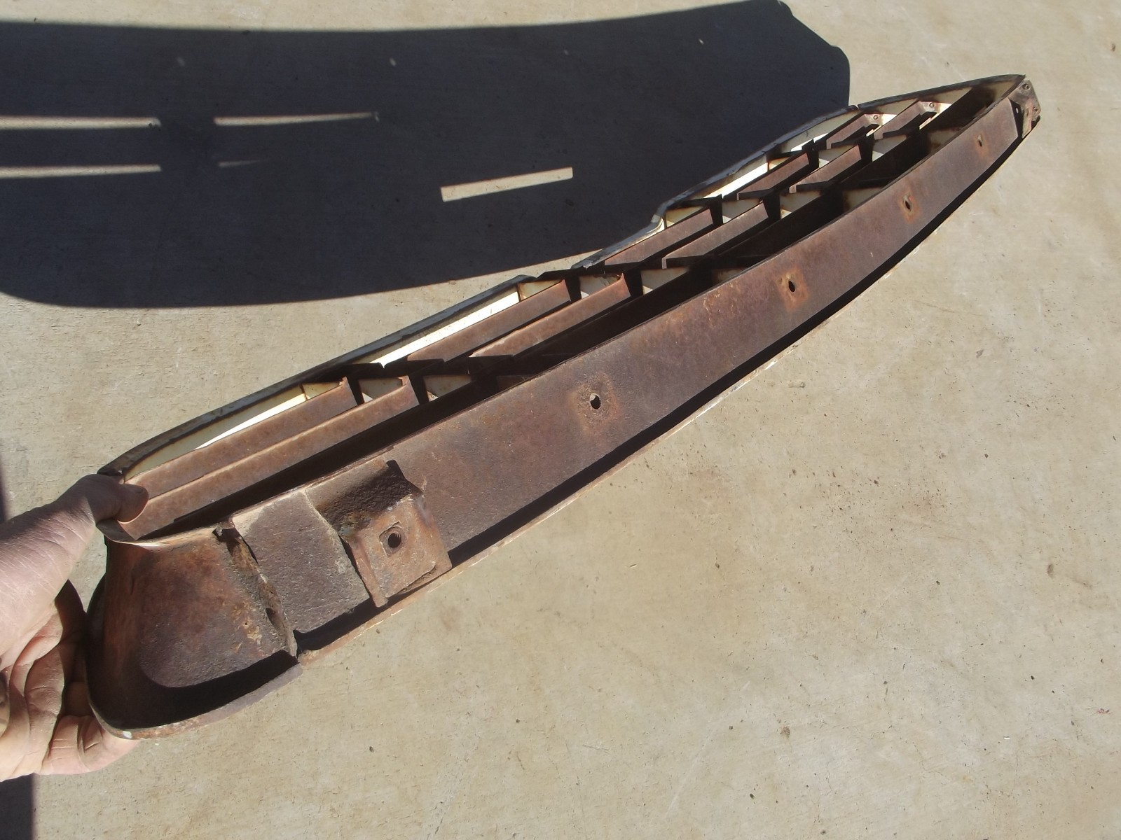 1955 SECOND SERIES 1956 CHEVROLET TRUCK ORIGINAL GRILLE pickup 3100 3200