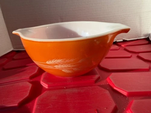 VINTAGE PYREX #441 ORANGE HARVEST WHEAT NESTING MIXING BOWL 750 ml