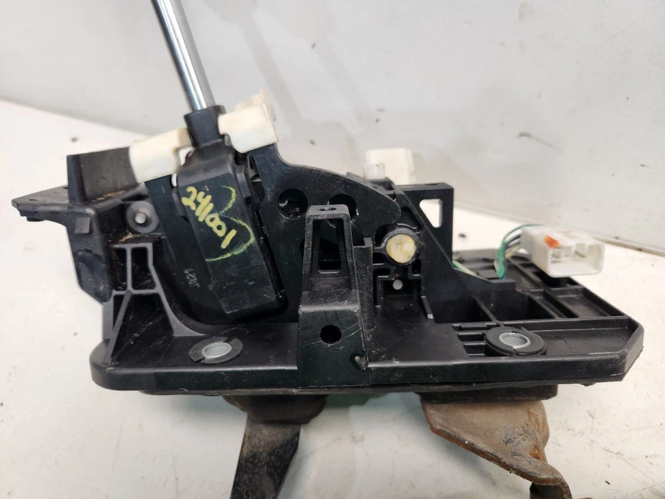 Conjunto de cambio de transmisión Subaru Legacy Outback 2011 (2,5 L/CVT) Foto 4 de 4