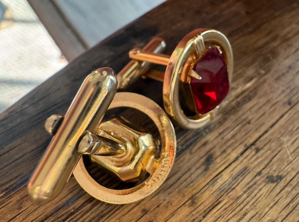 Men’s Suit & Tie Accessory Vintage Swank Ruby Red Glass Gold Cufflinks - Image 4 of 4