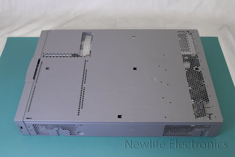 HP A6055B J6700 Workstation (2 x 750 MHz CPU/2 GB RAM/No Drives) - Image 4 of 4