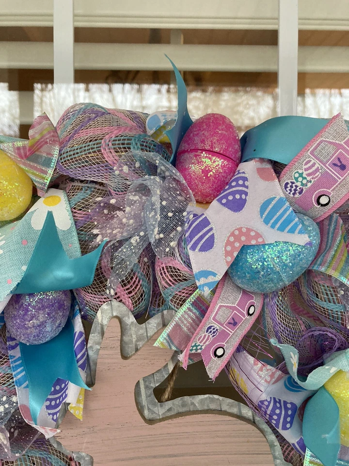 Corona de conejito de Pascua HECHA A MANO colorida alegre brillante lista para un hogar feliz Foto 4 de 4