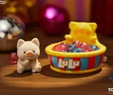 TOYZEROPLUS x Lulu Piggy Celebration! Series BALL POOL Flocked Figure 🐷🎉🐱 NEW