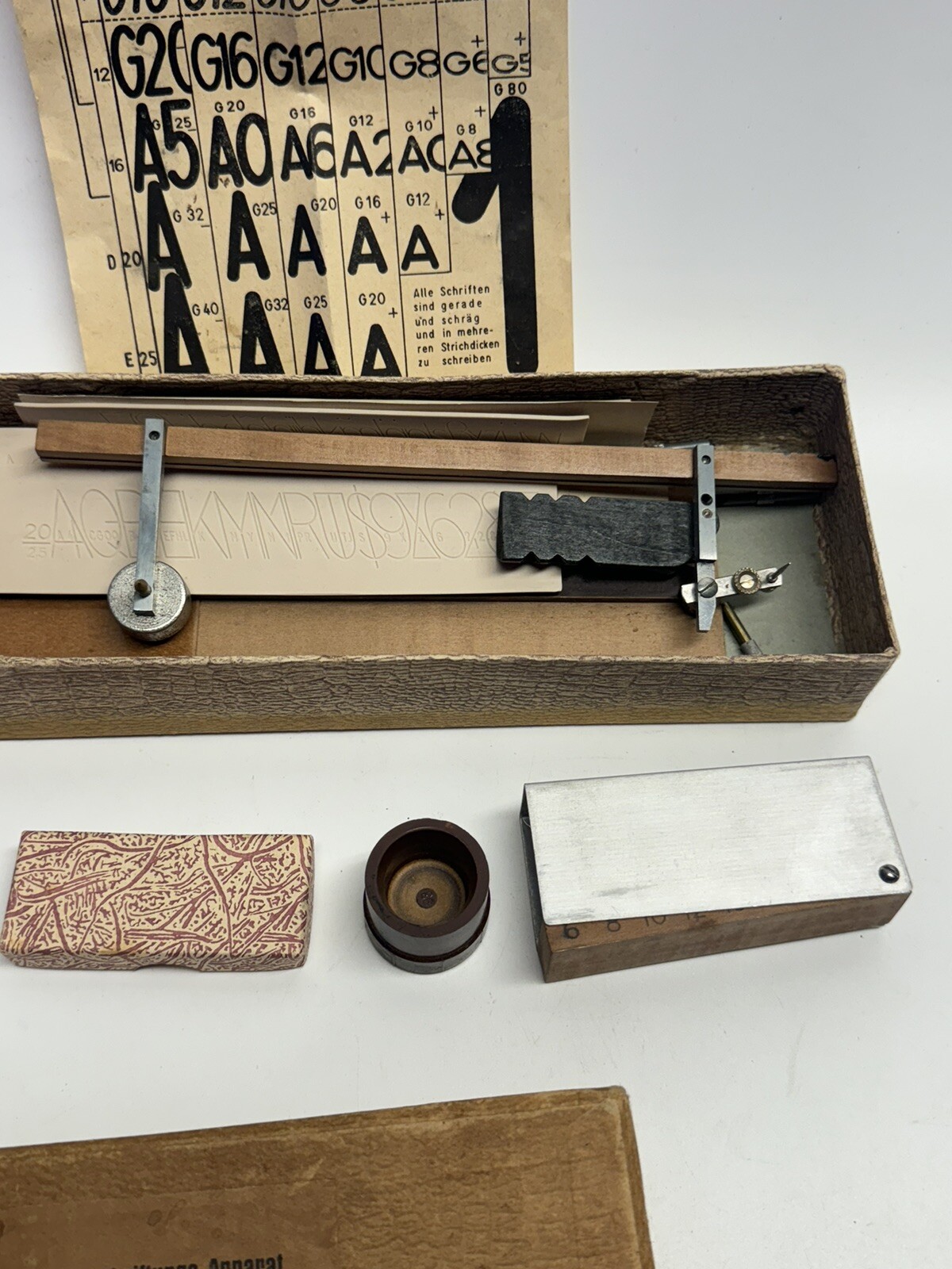 RARE NOS Vintage Writing instrument DINGRAPH SCHRIFTEN Inscriptions Alphabet