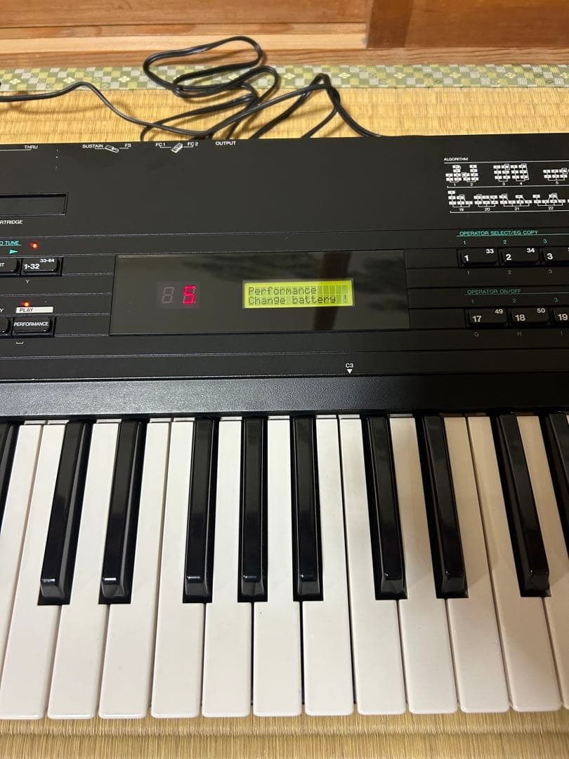 少し豊富な贈り物 YAMAHA DX7s シンセサイザー キーボード ヤマハ 0709