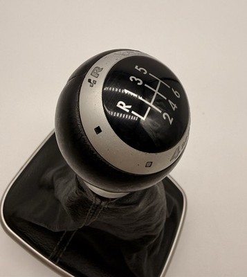 VW Mk4 Volkswagen Golf R32 6-Speed 4motion Shift Knob 2004 OEM Leather