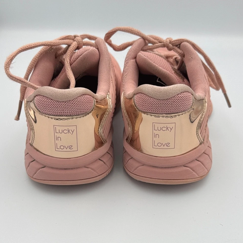 K-Swiss Hypercourt Express 2 Lucky in Love 网球鞋,Mellow 玫瑰/金色 7 码 — 第 3/4 张图片