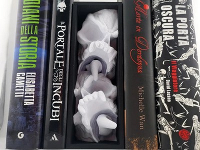 DämonenschädelStylische | Buchstütze | Buchnische | Bücherregal