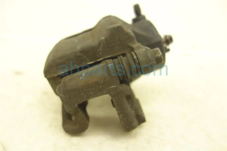 Pinza de freno delantero derecho Infiniti I30 1996 1997 1998 1999 pasajero 41001-88E02 Foto 3 de 4