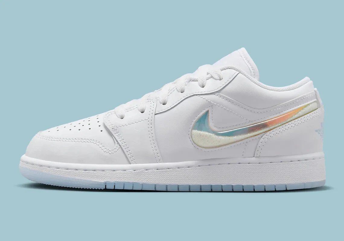 Womens nike with glitter hotsell swoosh
