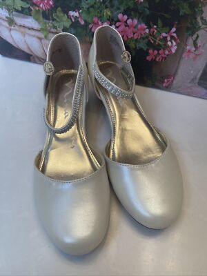 Nima Shoes Youth Girl 4 Slip On.