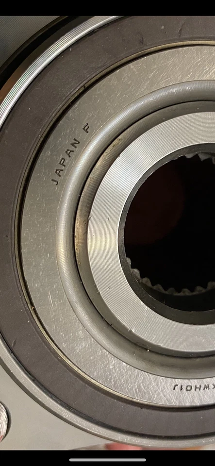 Toyota Tacoma 2005 - cojinete de rueda actual Foto 3 de 4