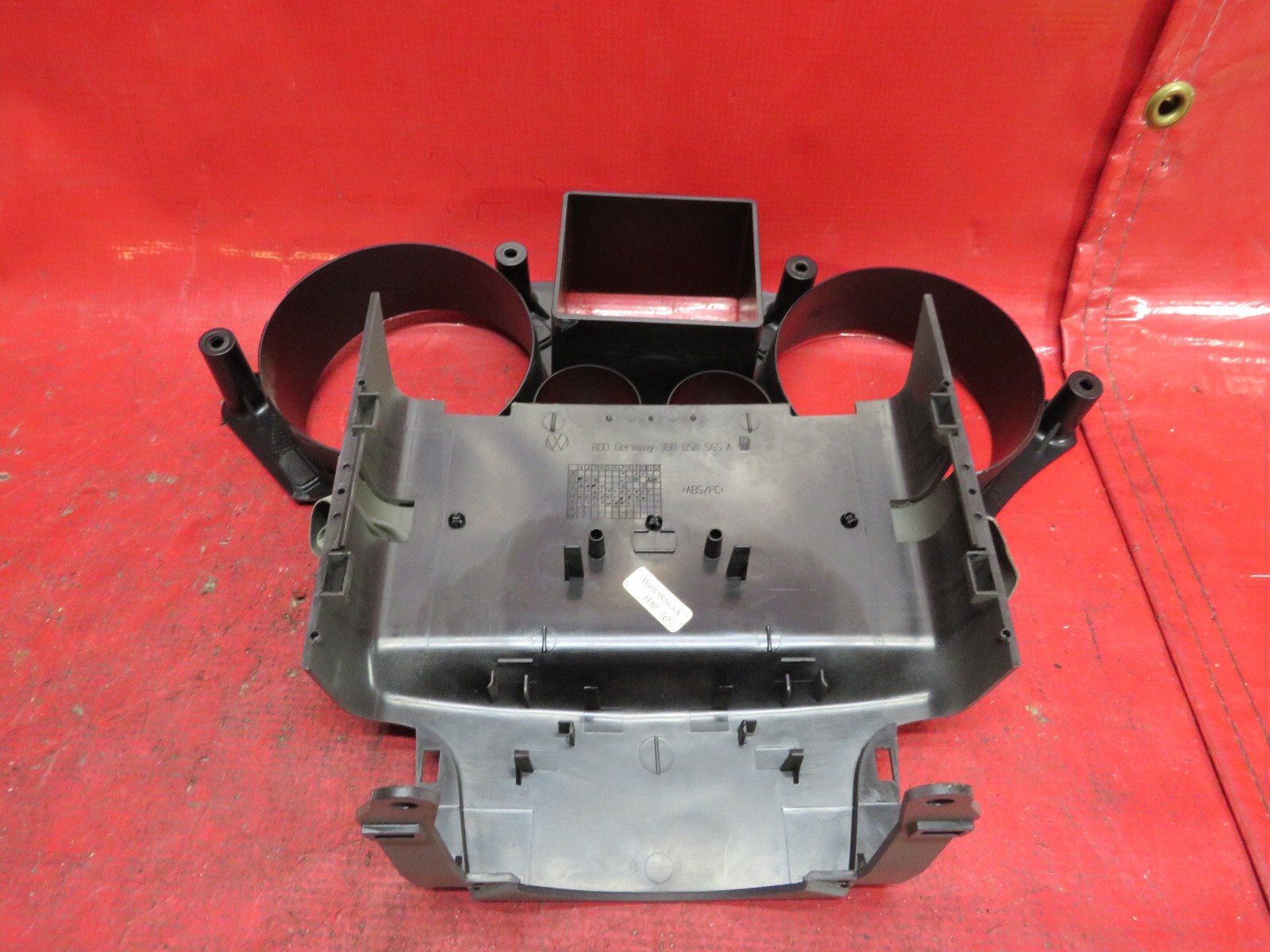 2006 BENTLEY FLYING SPUR STEERING COLUMN COVER