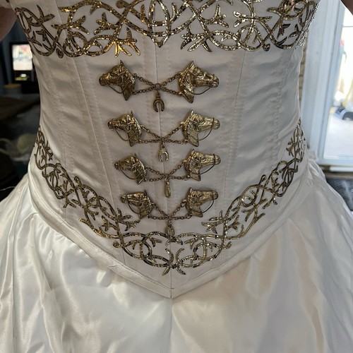 Quinceañera dress size medium to large white with horses handmade - Picture 7 of 24