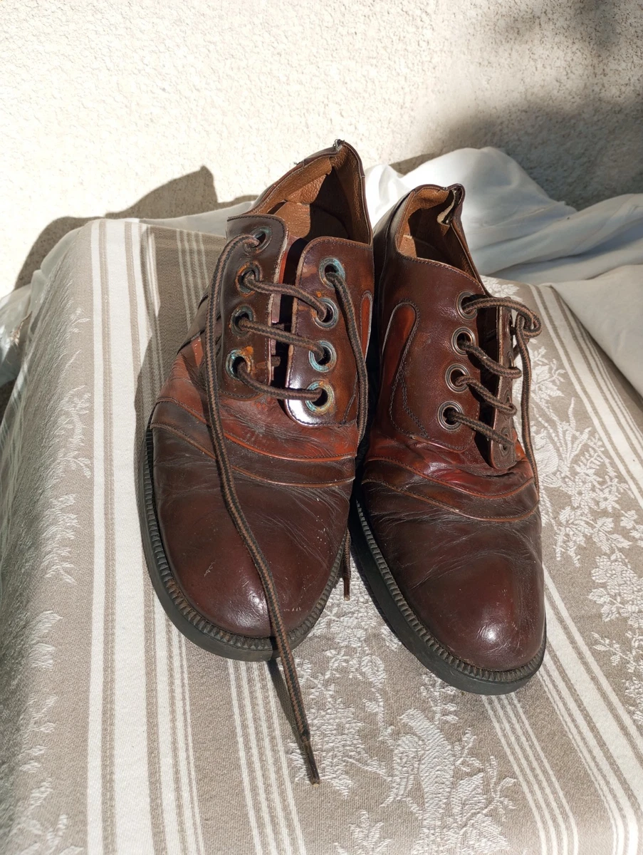 ANCIENNES ET JOLIES PETITES CHAUSSURES VERNIES NOIRES VINTAGE