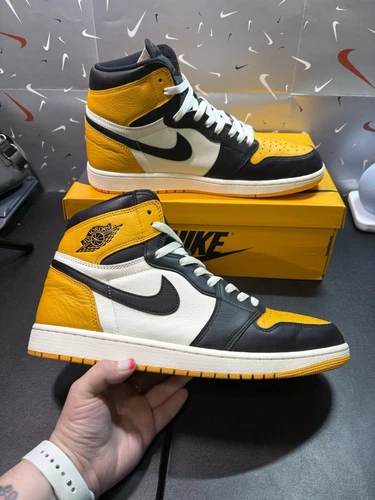 Taglia 13 Nike Air Jordan 1 Retro High OG Taxi 555088 711