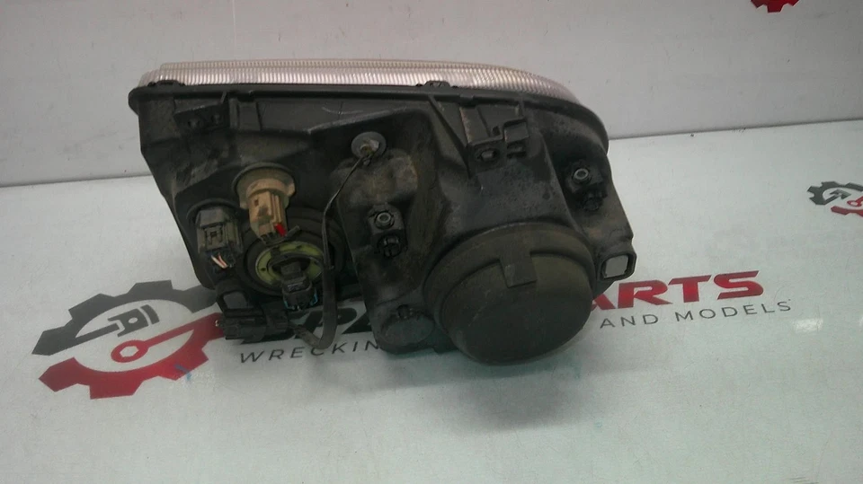 CHRYSLER 300C RIGHT HEADLAMP XENON, 11/05-12/11 05 06 07 08 09 10 11 - image 2 of 3