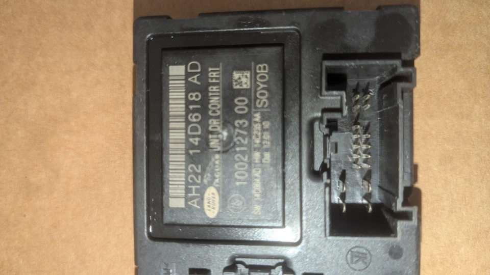 Unidad de módulo de control de puerta delantera izquierda del lado del conductor OEM Jaguar XF XFR X250 2010 2011 Foto 2 de 4