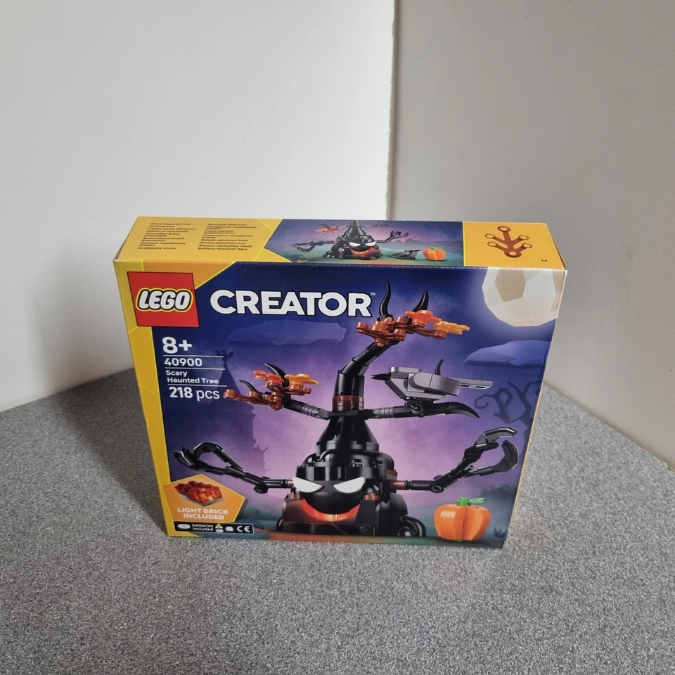 LEGO 40900 Scary Haunted Tree, photo 2 of 5