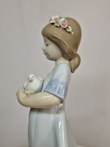 Vintage SpanIsh Porcelain Figurine, 'Peaceful', from Lladro #6807 - Picture 18 of 24
