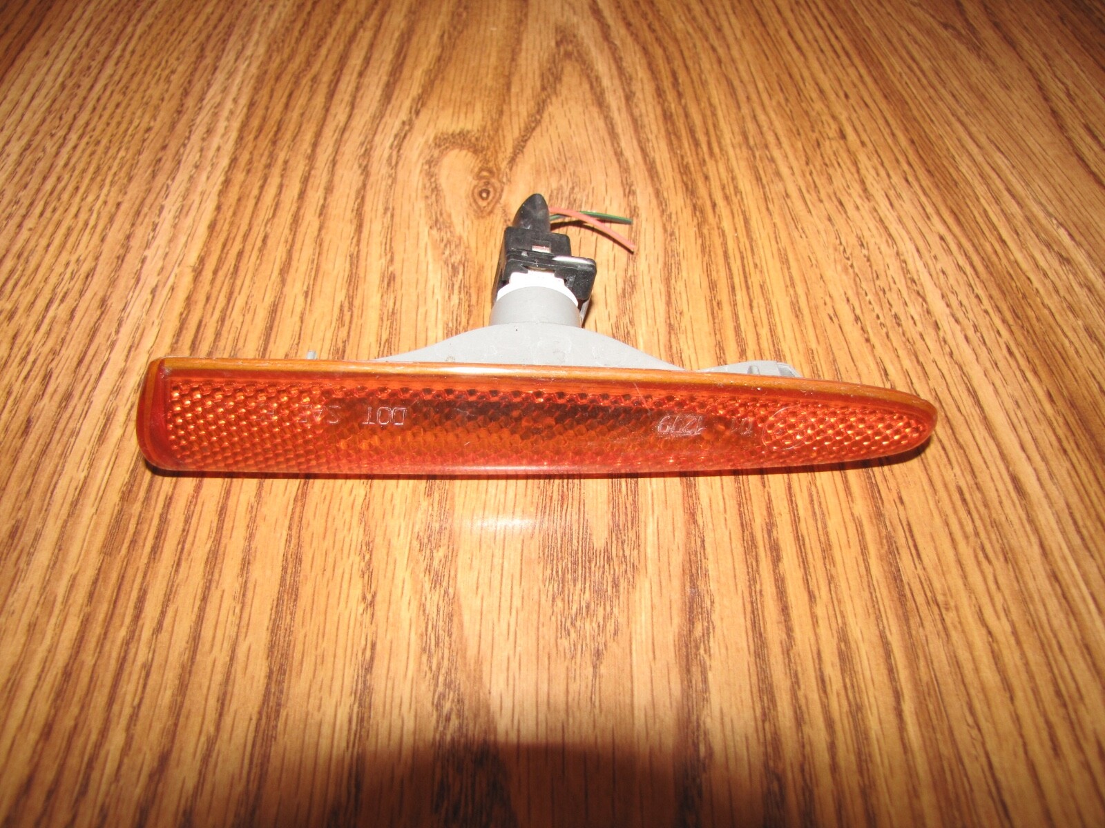 JAGUAR XJ8 XJR VANDEN PLAS FENDER SIDE MARKER LIGHT LH 20042005 OEM