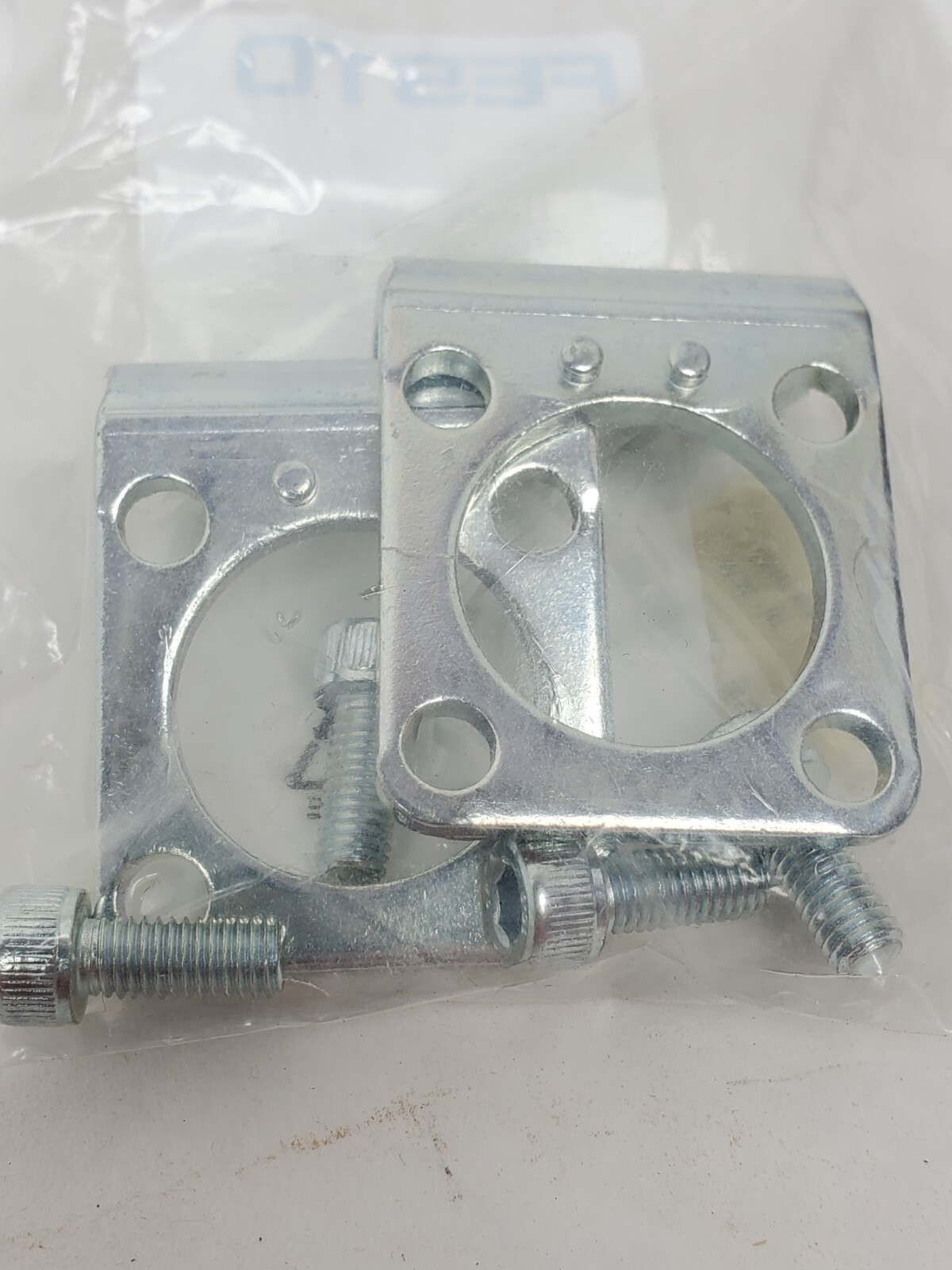 NEW IN PACK - FESTO HP-18 FOOT MOUNTING BRACKET (HR) | eBay