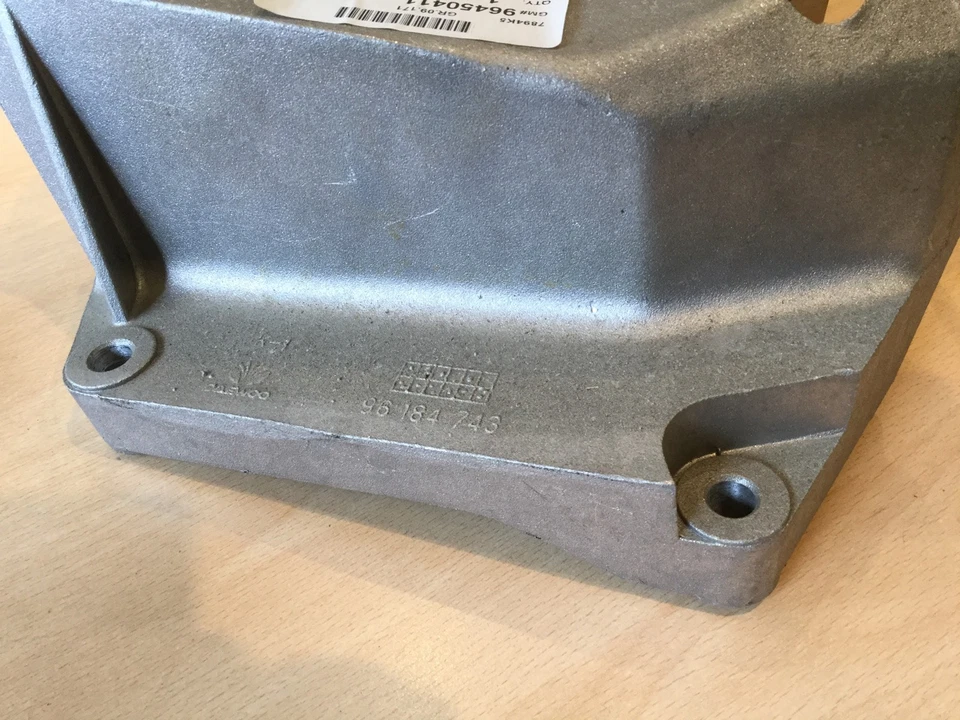 BNIB GENUINE CHEVROLET NUBIRA LACETTI AVEO Compressor Pump Bracket 96450411 - Image 3 of 4