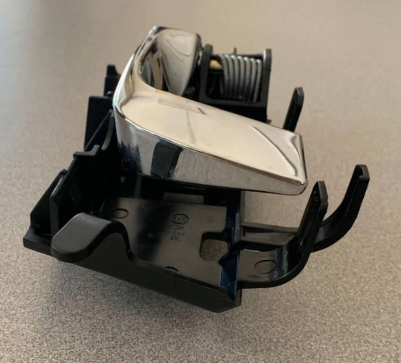 04-09 CADILLAC SRX MANGO INTERIOR DELANTERO IZQUIERDO 257078894 USADO OEM Foto 3 de 4