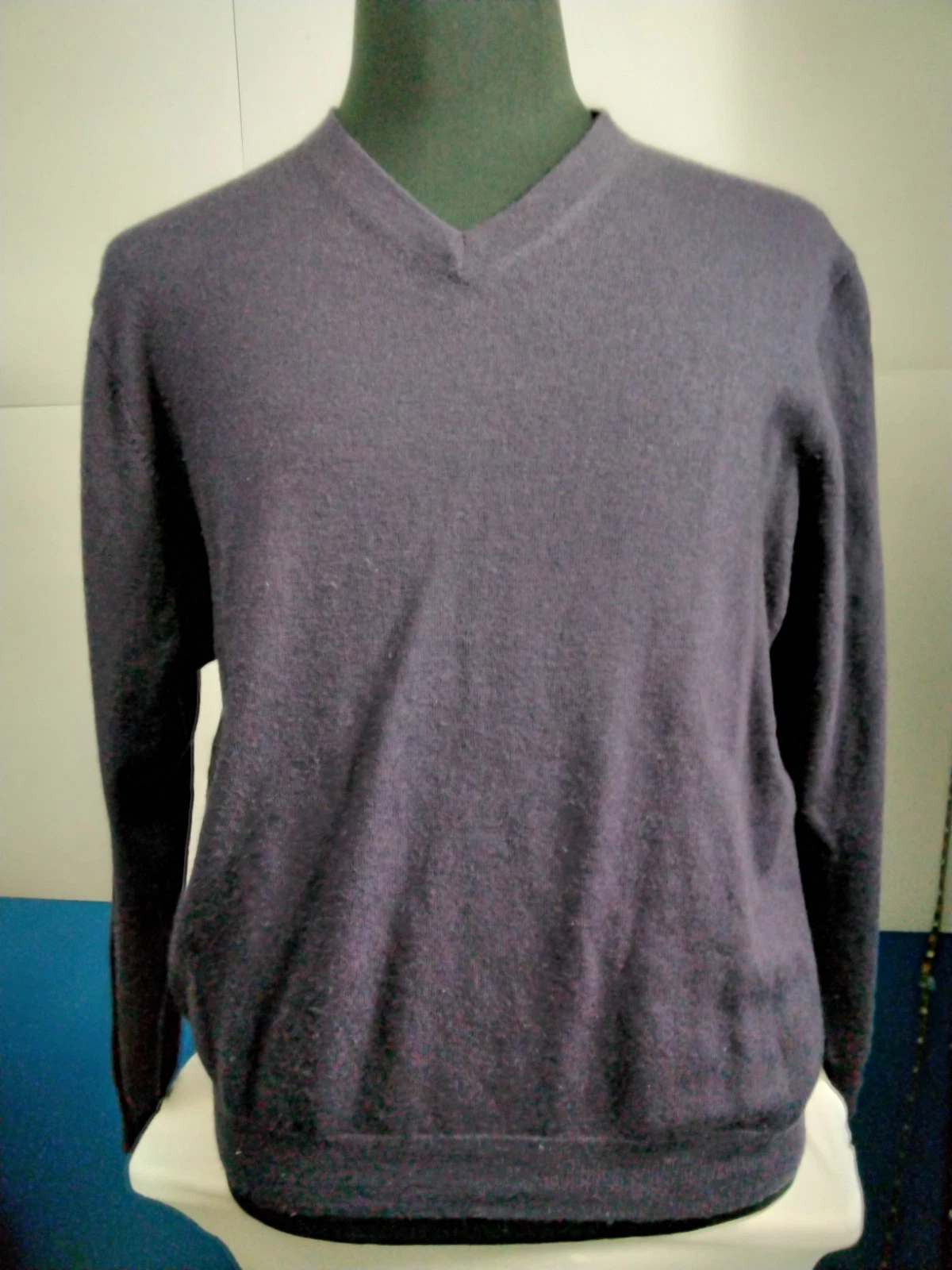 Gerret Scott 100% Wool V neck Purple Sweater