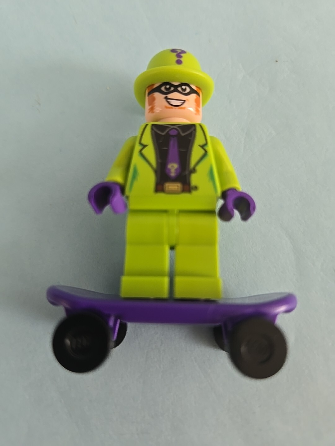 The Riddler Purple Lego Super Heroes The Riddler Minifigure 76120 76137 W/ Purple ...